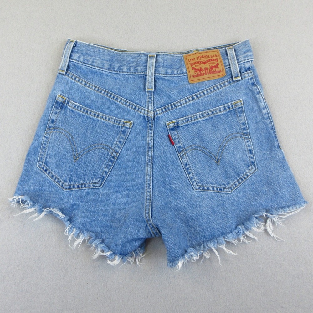 Levi's High Waisted Mom Shorts Women 26 Blue Distressed Denim Cutoffs Frayed Hem - Picture 2 of 12